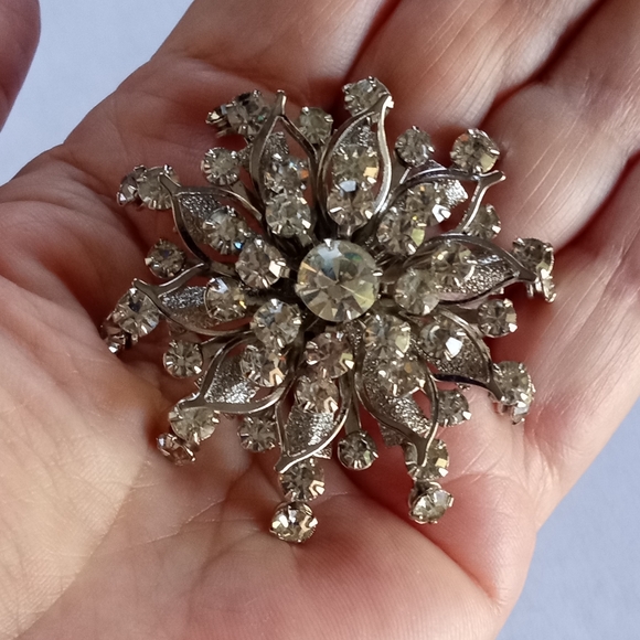 Vintage Layered Domed Crystal Rhinestone Brooch/Pin - Picture 8 of 9